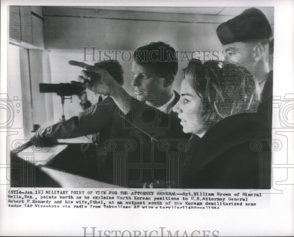 1964 Press Photo U.S. Atty Gen. Robert Kennedy with wife Ethel in Korea - Historic Images