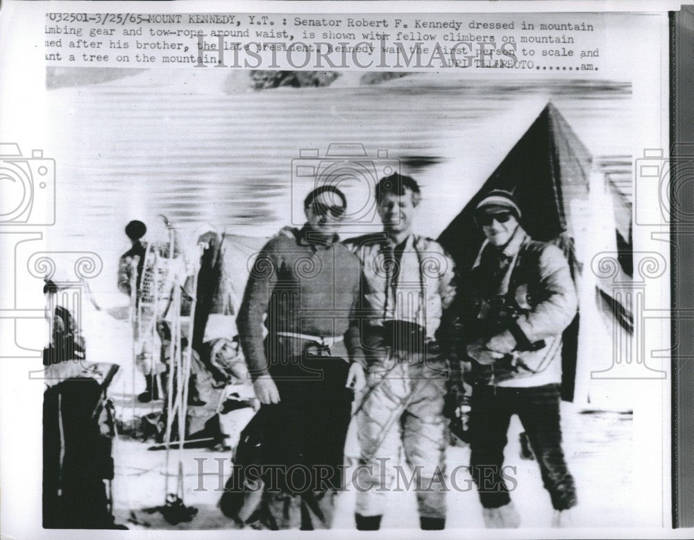 1965 Press Photo Sen. Robert Kennedy  ready to scale mt. Kennedy - Historic Images