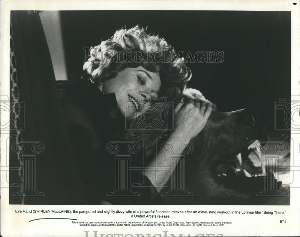 1980 Press Photo Shirlely MacLaine in Being There - RSH06447 - Historic Images