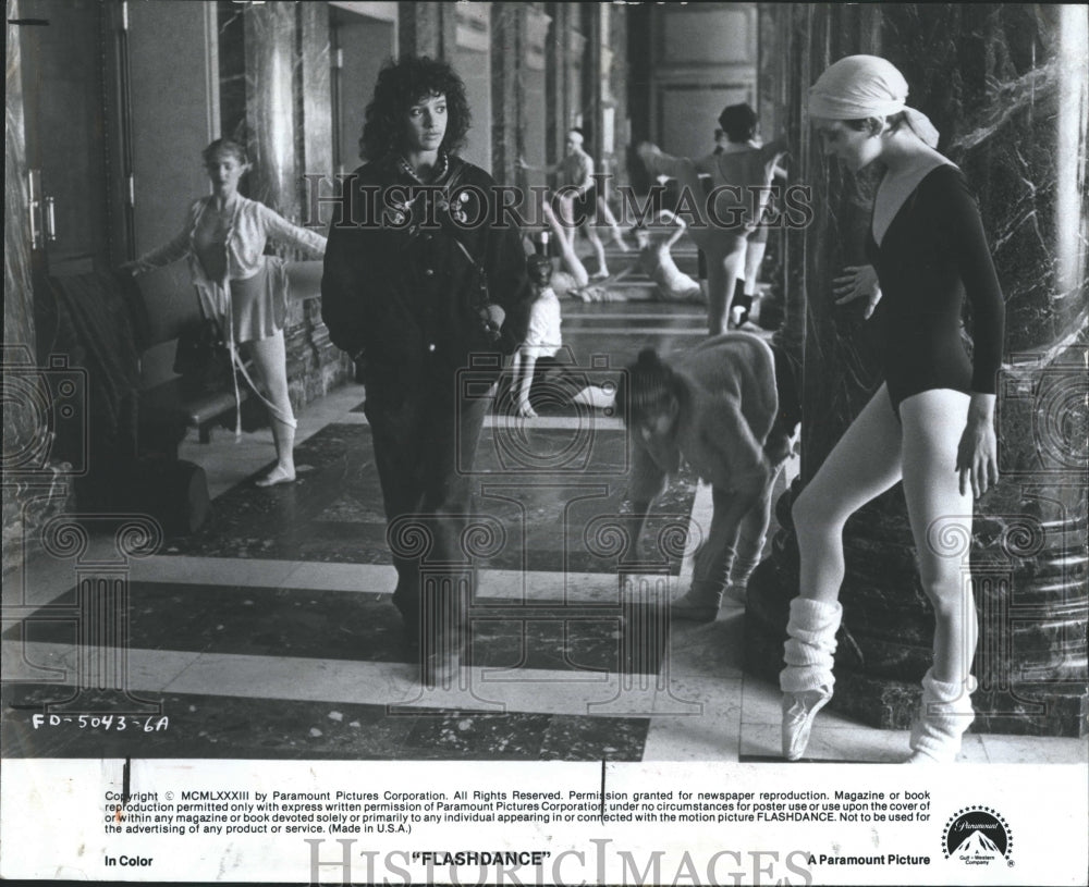 1983 Press Photo Actress Jennifer Beals in Flashdance - Historic Images