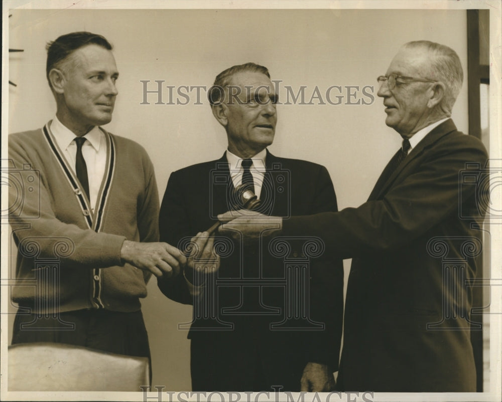 1964 Press Photo Haven B. Page member county board zoning appeals - RSH06743 - Historic Images