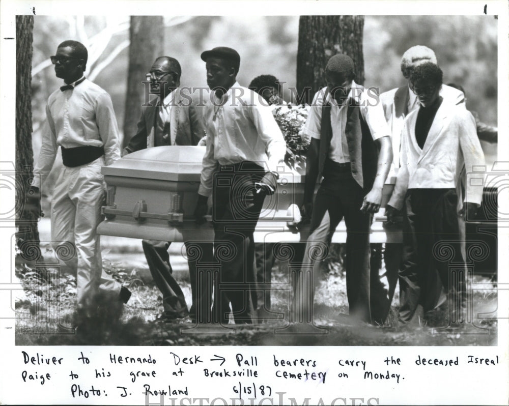 1987 Press Photo Pallbearers With Coffin Of Israel Page Who Was Killed By Police - Historic Images