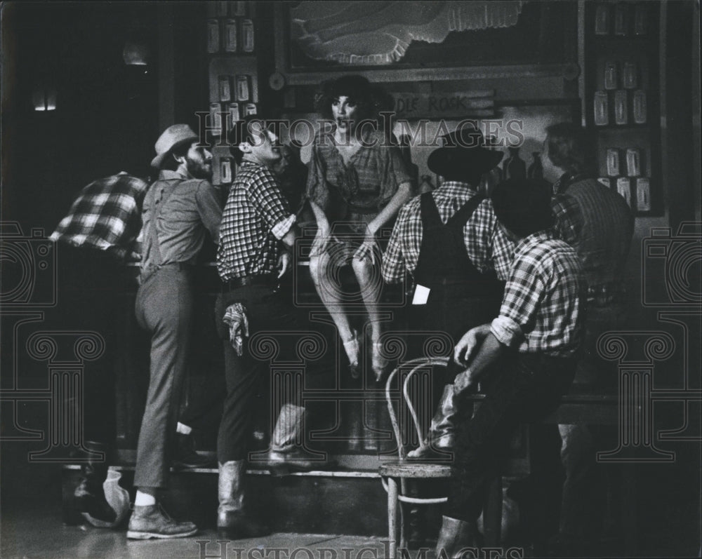 Press Photo Actress Shel Pahel in The Unsinkable Molly Brown At Apple Theater - Historic Images