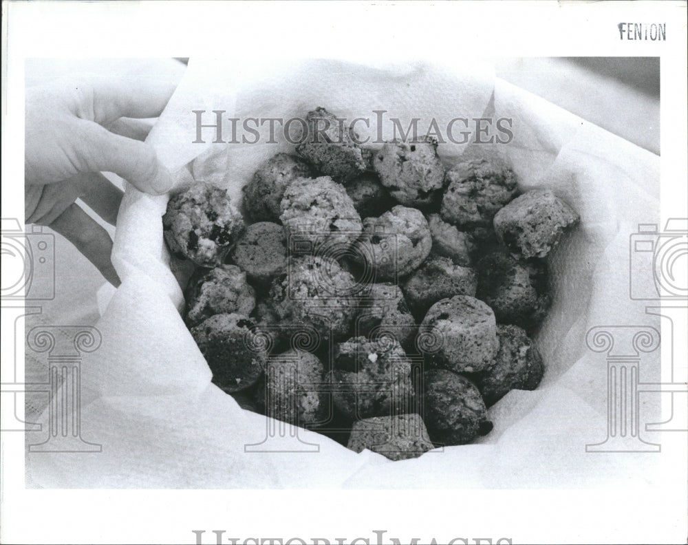 1985 Press Photo Hot Pumpkin Muffins Can be Treat For Halloween Or Meal - Historic Images