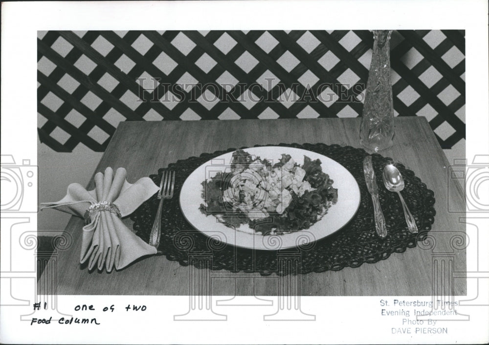 1983 Press Photo Tofu And Egg Salad Low Calorie Meal From Diet Center - Historic Images