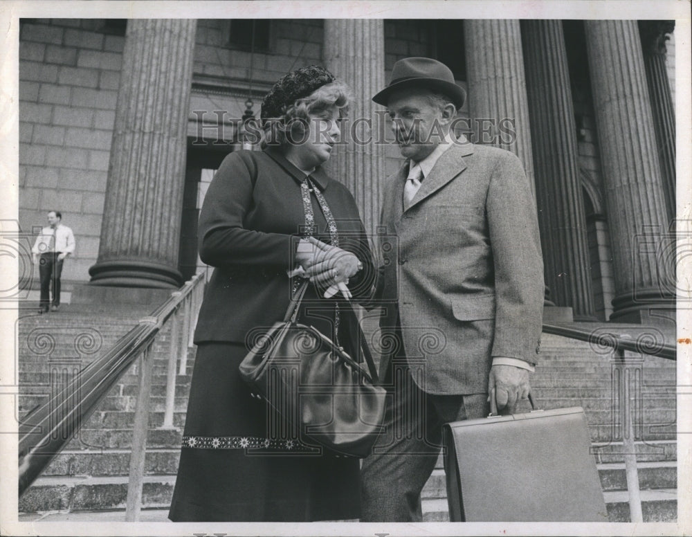 1971 Press Photo Shelley Winters Arthur Kennedy A Death of Innocence - Historic Images