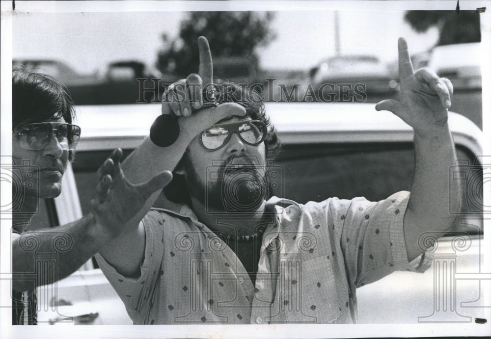 1978 Press Photo Writer/Director Charles Winston Filming Movie Univ. of South FL - Historic Images