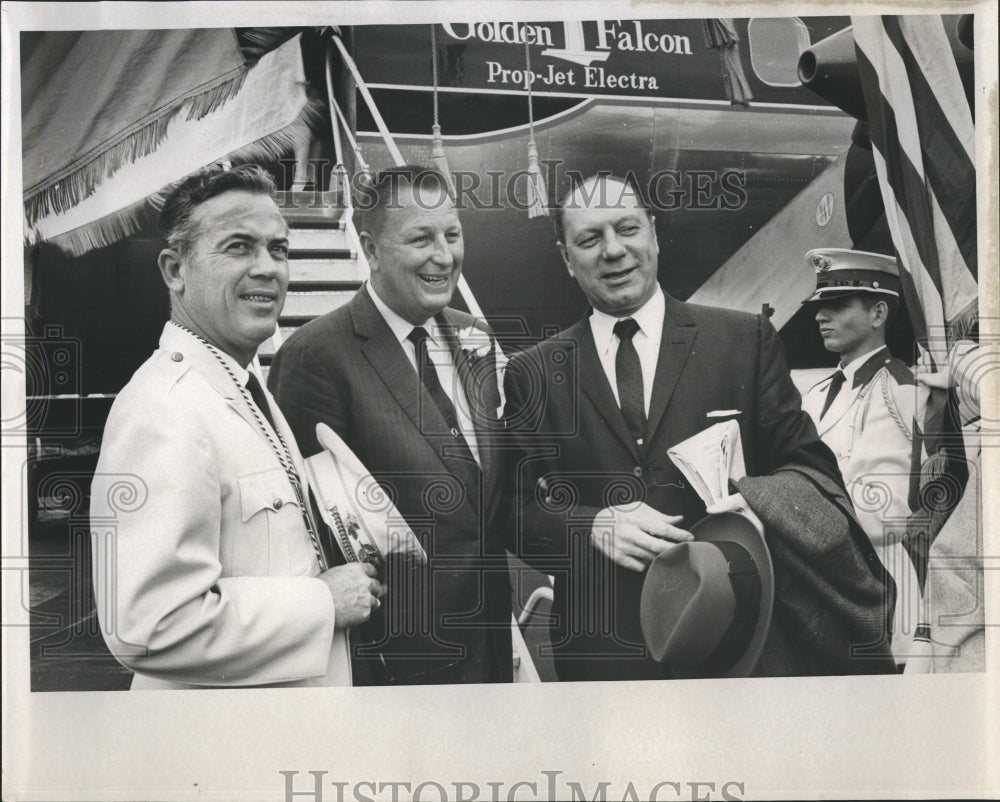 Press Photo Mayor of Jersey City Charles S. Witkowski Outside a Golden Falcon - Historic Images