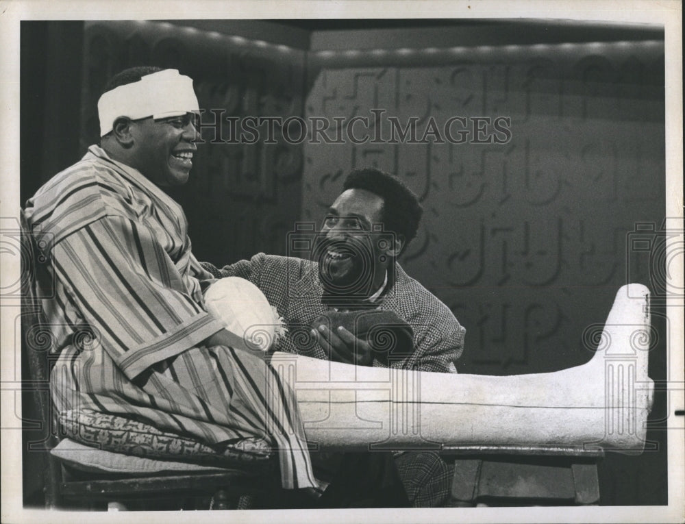 1971 Press Photo Flip Wilson And Bill Cosby NBC Television The Flip Wilson Show - Historic Images