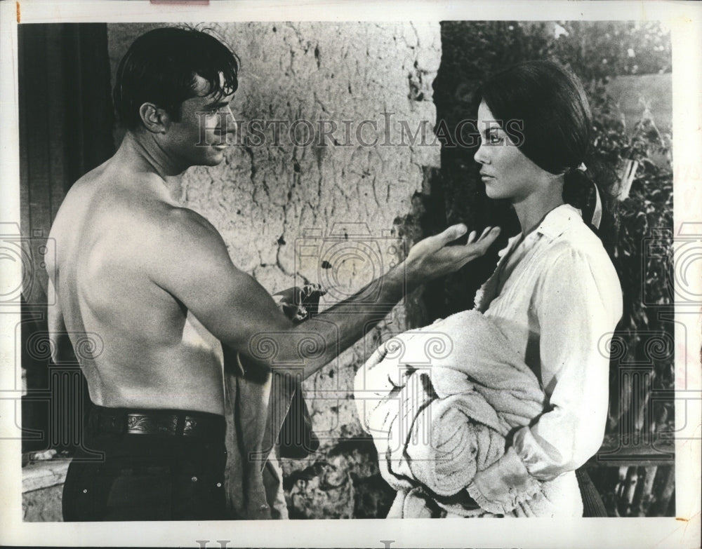 1971 Press Photo George Maharis "A Covenant with Death" - Historic Images