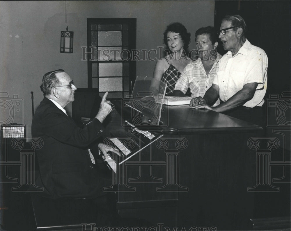 1982 Press Photo Dr. Robert Magin - RSH07535 - Historic Images