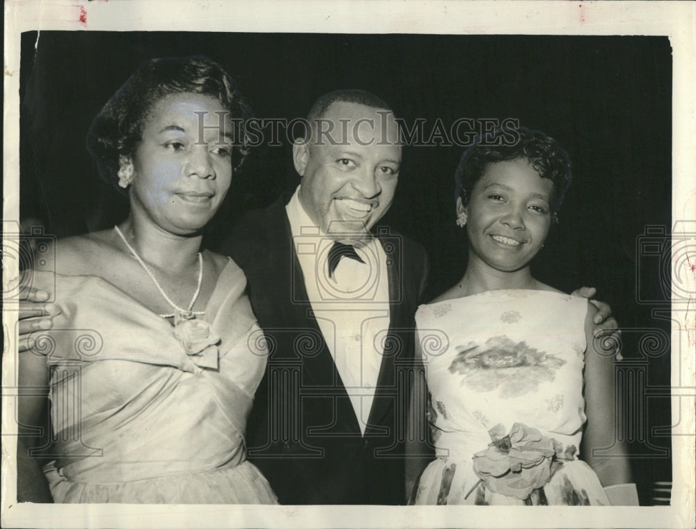 1961 Press Photo Orchestra Leader Lionel Hampton,Mrs.Essie P.Roberts, Mrs.Booher - Historic Images