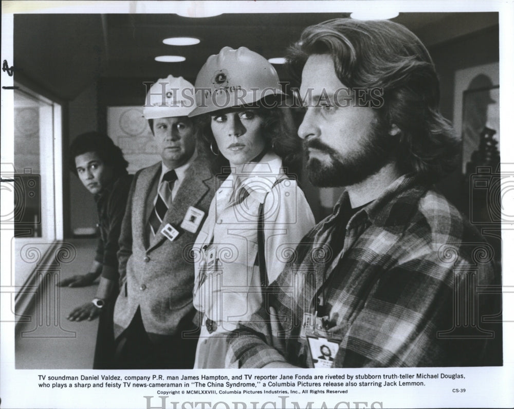 1979 Press Photo Michael Douglas and Co-Stars in Film &quot;The China Syndrome&quot; - Historic Images