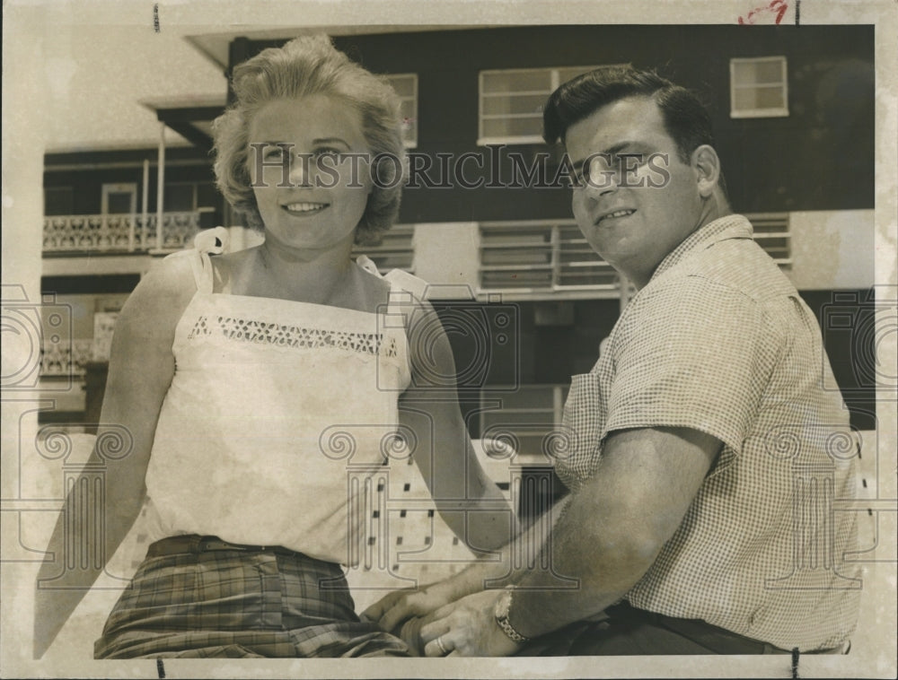 1959 Press Photo Mr and Mrs Nick Ponella - RSH07609 - Historic Images