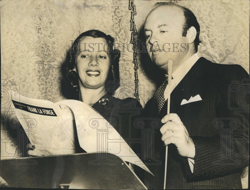 1950 Press Photo Metropolitan Opera Singer Lily Pons - RSH07611 - Historic Images