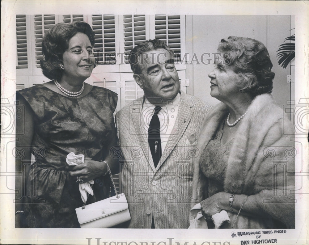 1964 Press Photo Dick Pope Promoter - RSH07679 - Historic Images