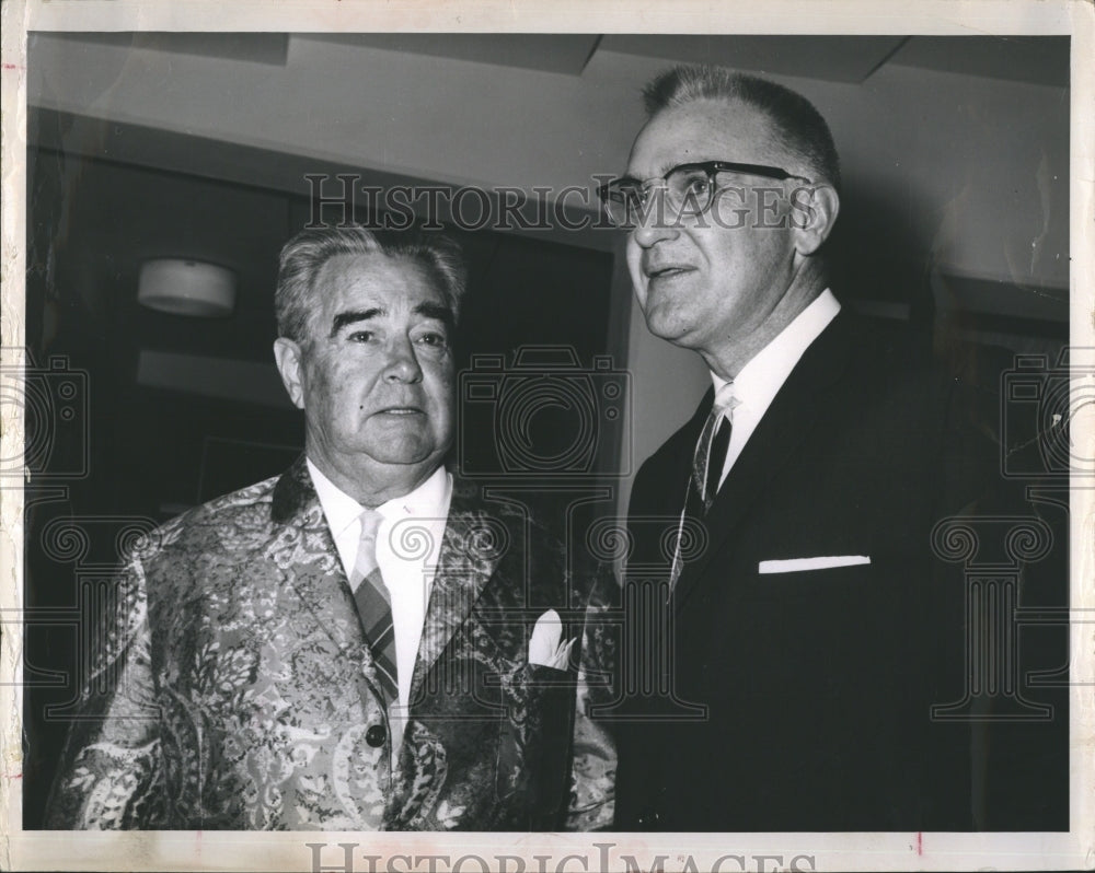 1965 Press Photo Dick Pope State Senator Ed Price Cypress Gardens - Historic Images