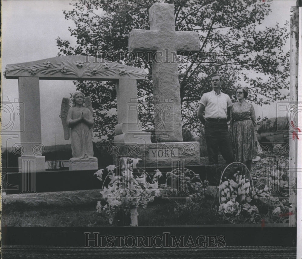 1966 Press Photo Andrew Jackson York WWI Hero Son Alvin York Memorial - Historic Images