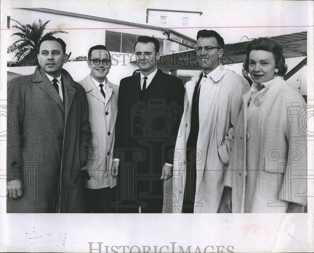 1964 Press Photo Sen CW Bill Young And Rep Richard J Deeb Leaving For Tallahasee - Historic Images