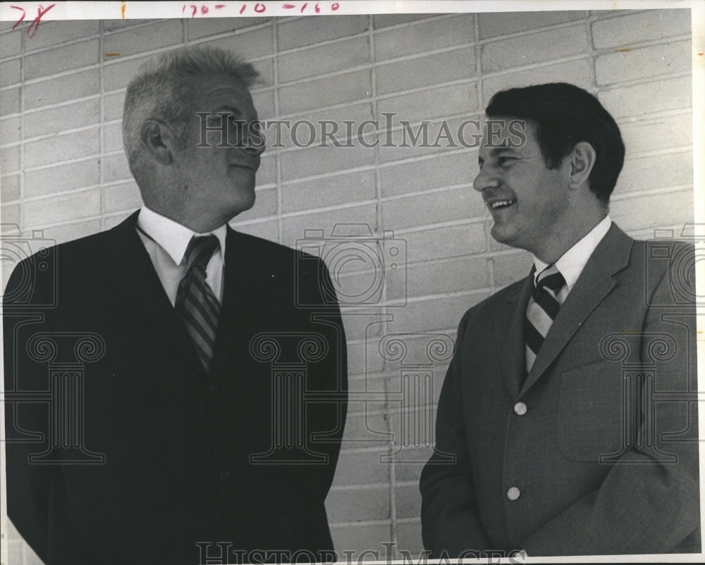 1971 Press Photo Florida Presbyterian College Victor Leavengood - RSH08245 - Historic Images