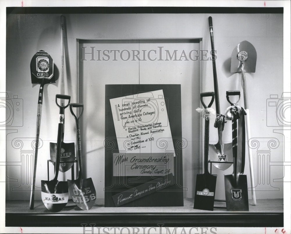 1981 Press Photo hundreds of shovels arrived for use in the florida Presbyterian - Historic Images