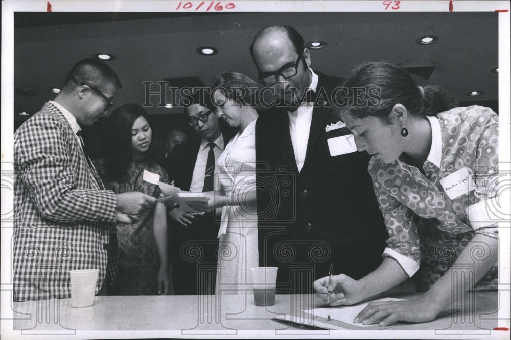 1970 Press Photo Florida Presbyterian College Dr Peter Chang - Historic Images