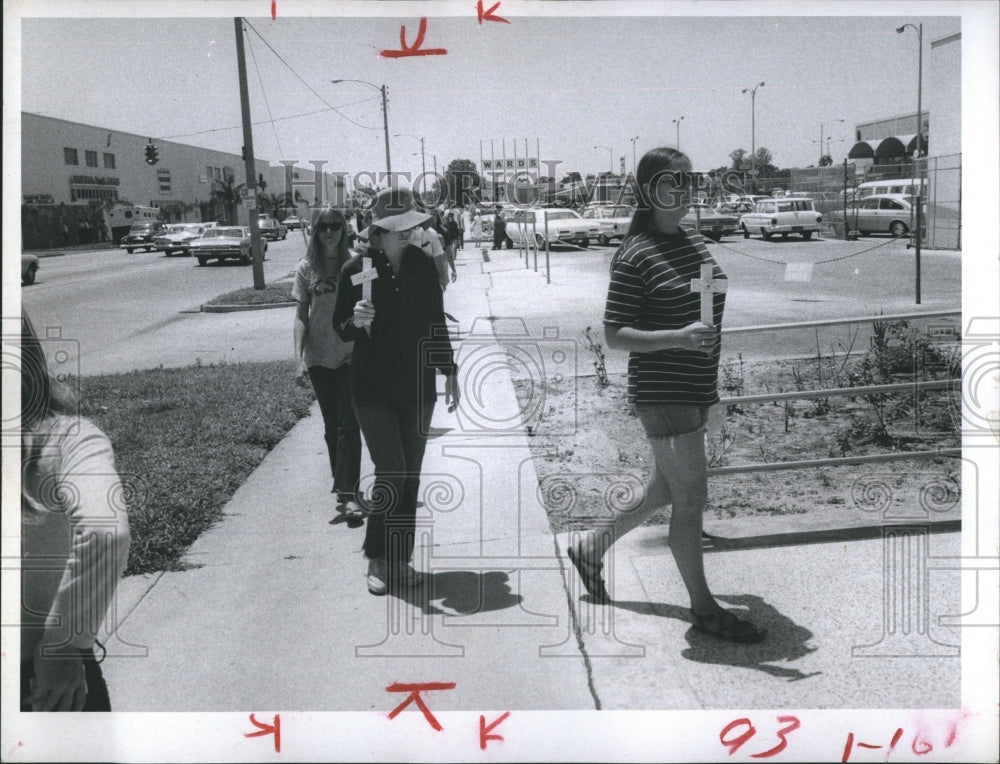 1970 Press Photo Florida Presbyterian College Students - Historic Images