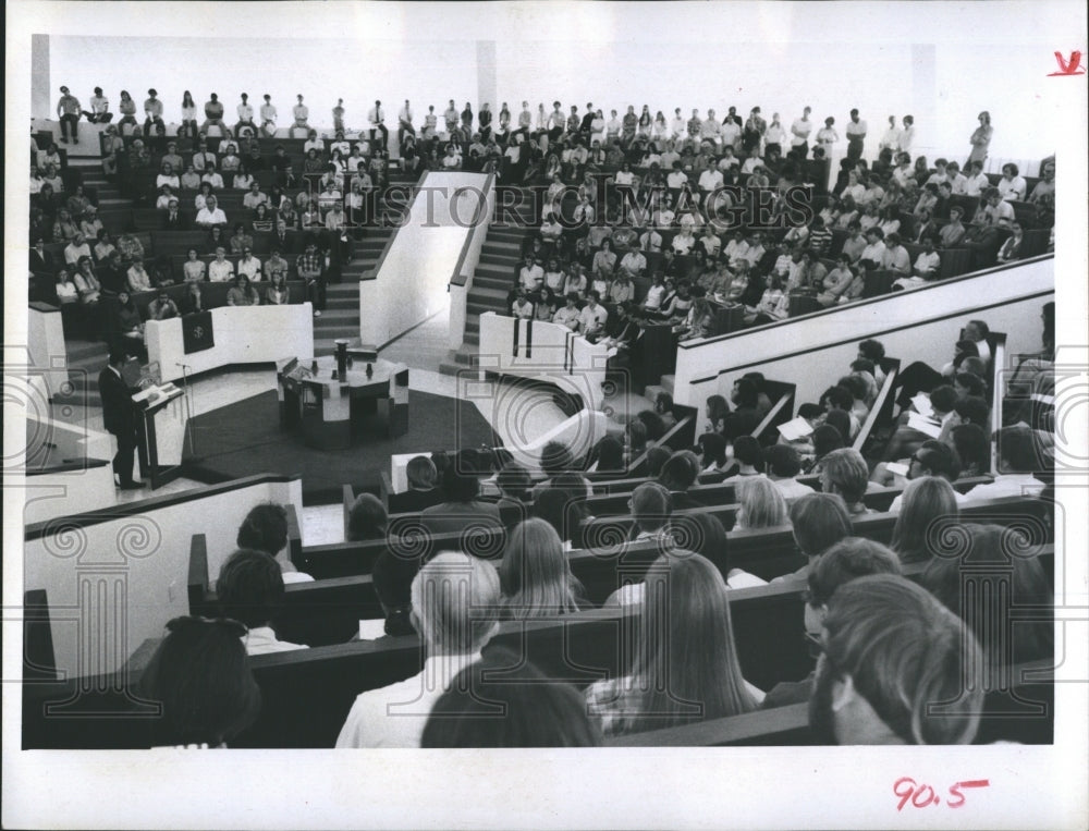 1970 Press Photo Florida Presbyterian College Students Memorial - RSH08357 - Historic Images