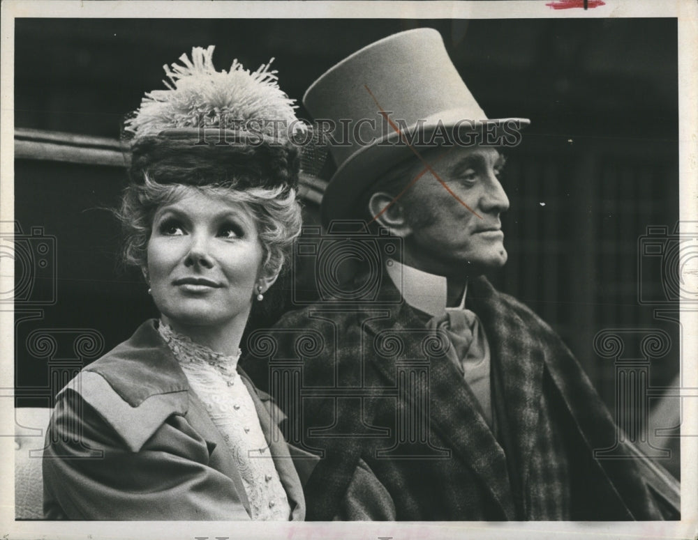 1973 Press Photo Susan Hampshire Kirk Douglas Dr. Jekyll - Historic Images