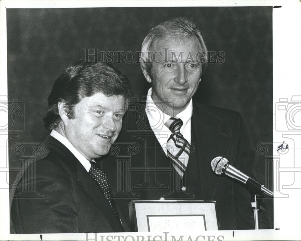 1978 Press Photo Cartoon Buyer Jimmy Walsh &amp; &quot;Blondie&quot; Cartoonist Dean Young - Historic Images