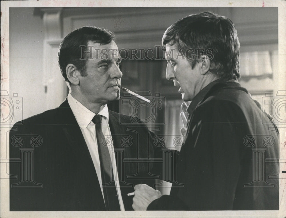 1969 Press Photo Gig Young and Erick Nicholson in Companions in Nightmare - Historic Images