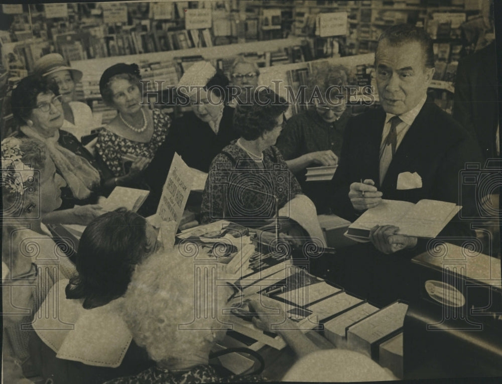 1962 Press Photo Nutritionist Gayelord Hauser Author St. Petersburg - Historic Images