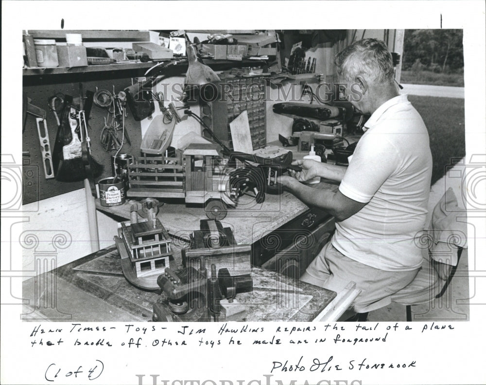 1987 Press Photo Jim Hawkins loves making wooden toys - RSH08753 - Historic Images