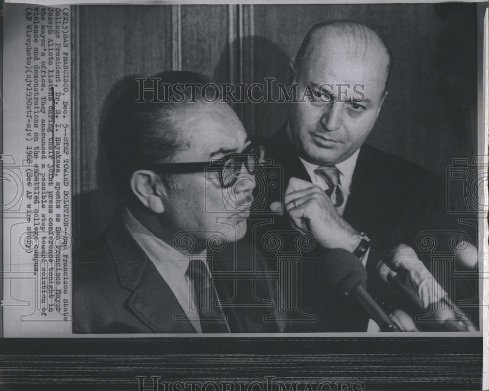 1968 Press Photo Dr. S.I. Hayakawa, Pres. of San Francisco State College and May - Historic Images