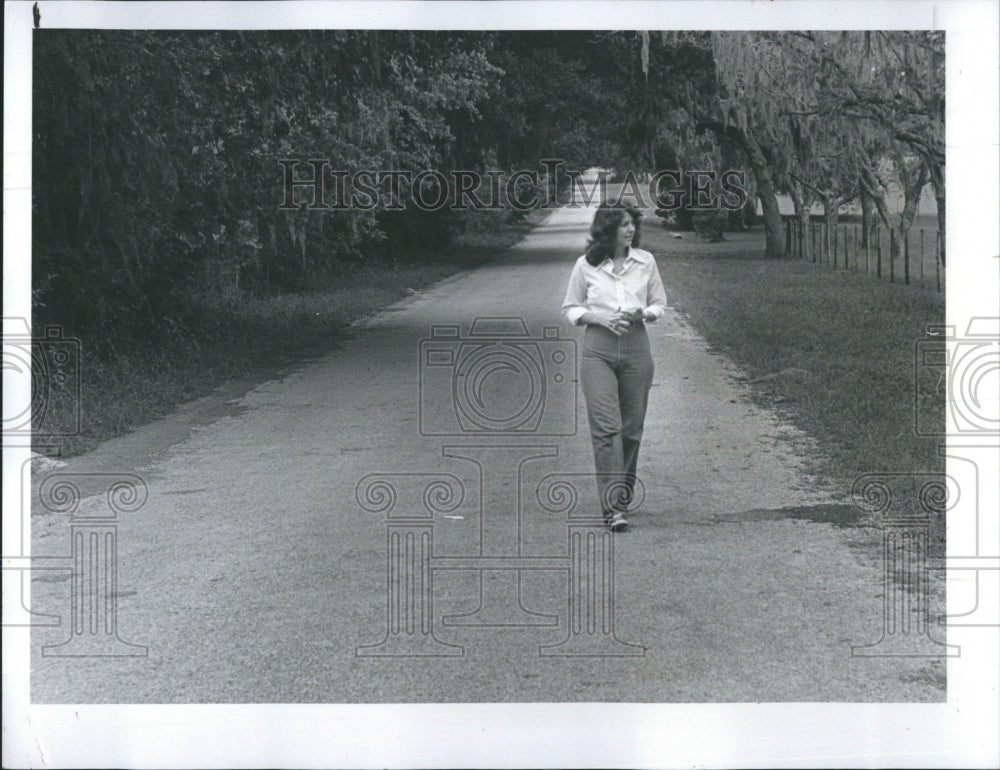 1982 Press Photo Lori Harris Peace Corps - RSH08939 - Historic Images