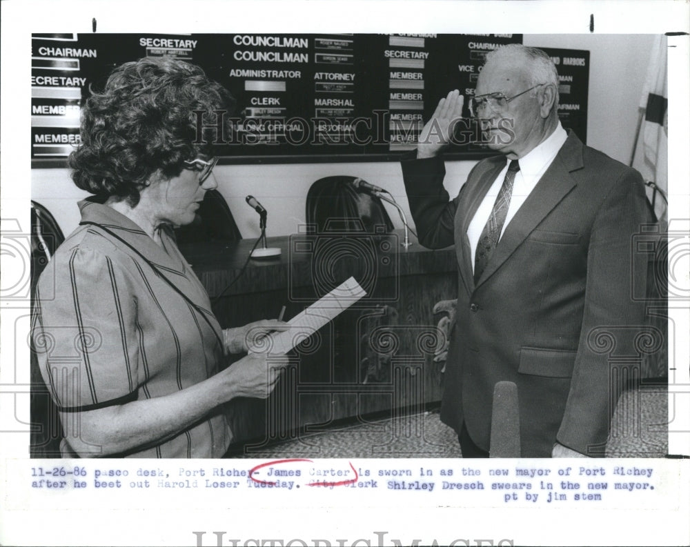 1986 Press Photo James Carter New Mayor of Port Richey - Historic Images
