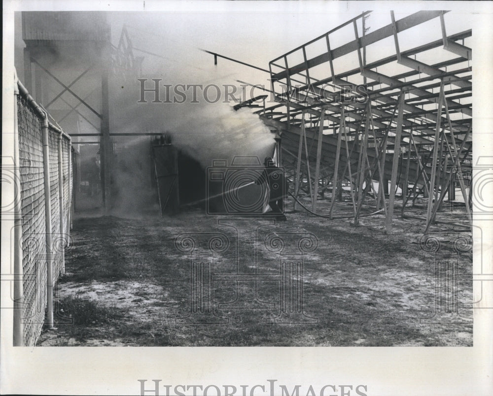 1979 Press Photo Fire Firemen Dixie Hollins High School Athletic Storage Shed - Historic Images