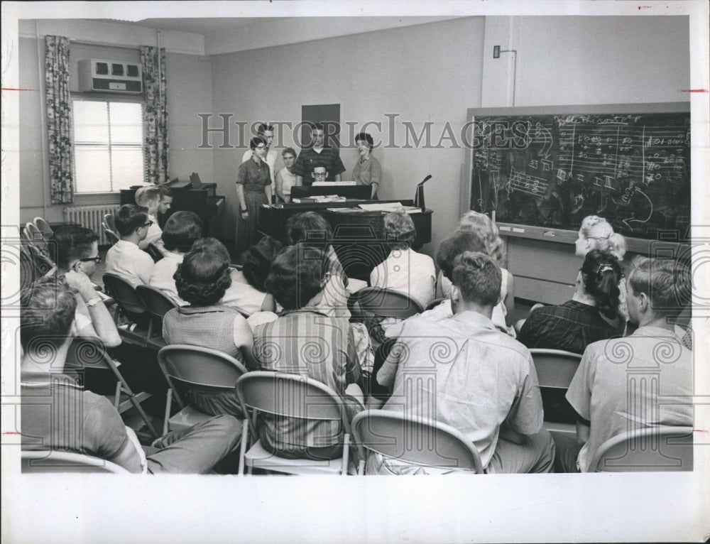 1960 Press Photo Florida Presbyterian College Music Room Sandpiper Tryouts - Historic Images