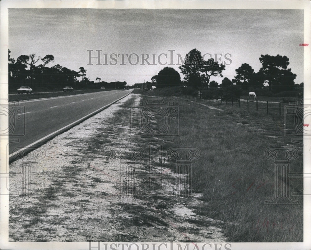 1975 Press Photo Fairlane Drive Largo Street Road Cars - Historic Images