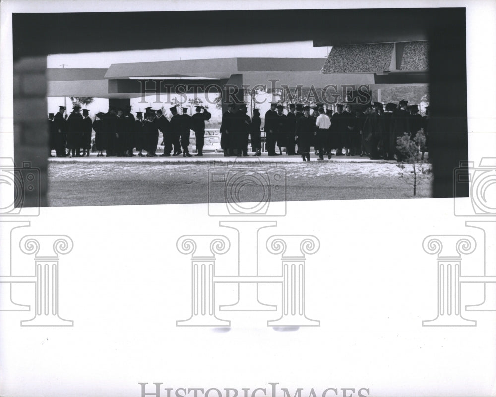 1967 Press Photo Florida Presbyterian College Graduation Students Eckerd - Historic Images