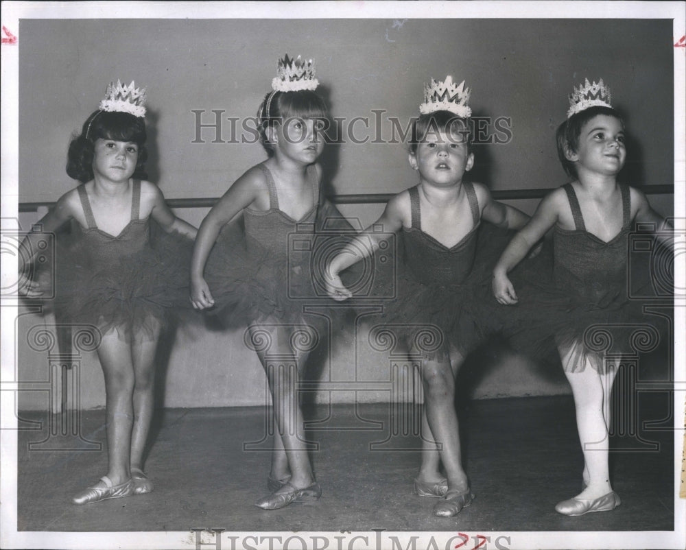 1965 Press Photo Practicing for the Baton Twirling Review - Historic Images