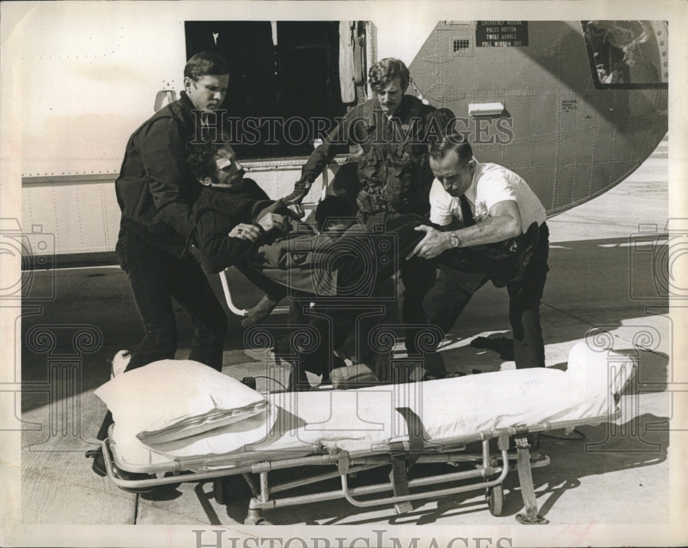 1973 Press Photo Ailing Coast Guardsmen Taken to Hospital - RSH09661 - Historic Images