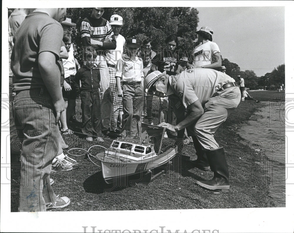 1980 Press Photo Mini Boat at Clearwater Sun and Fun Festival. - Historic Images