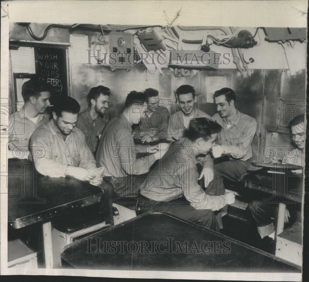 1953 Press Photo Navy Sailors in Submarime - Historic Images