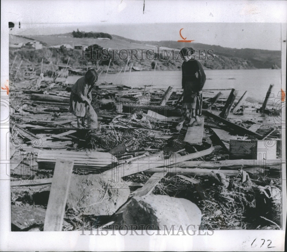 1960 Press Photo South Chilean Port Hit By Tidal Wave Following Earthquakes - Historic Images