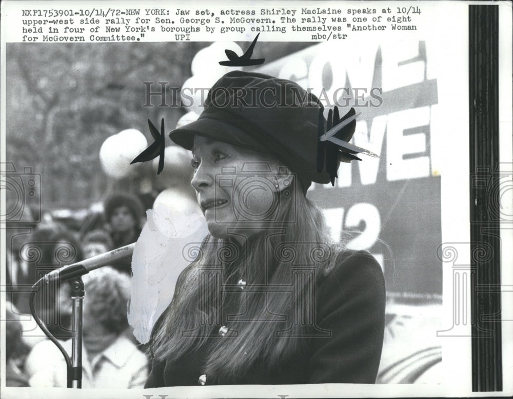 1972 Press Photo Shirley MacLaine George McGovern Rally - RSH10341 - Historic Images