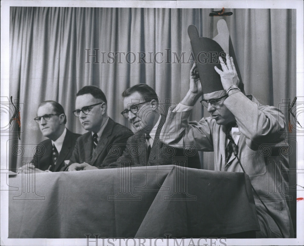 1957 Press Photo Dr. Conrad R. Lam of Henry Ford Hospital - RSH10487 - Historic Images