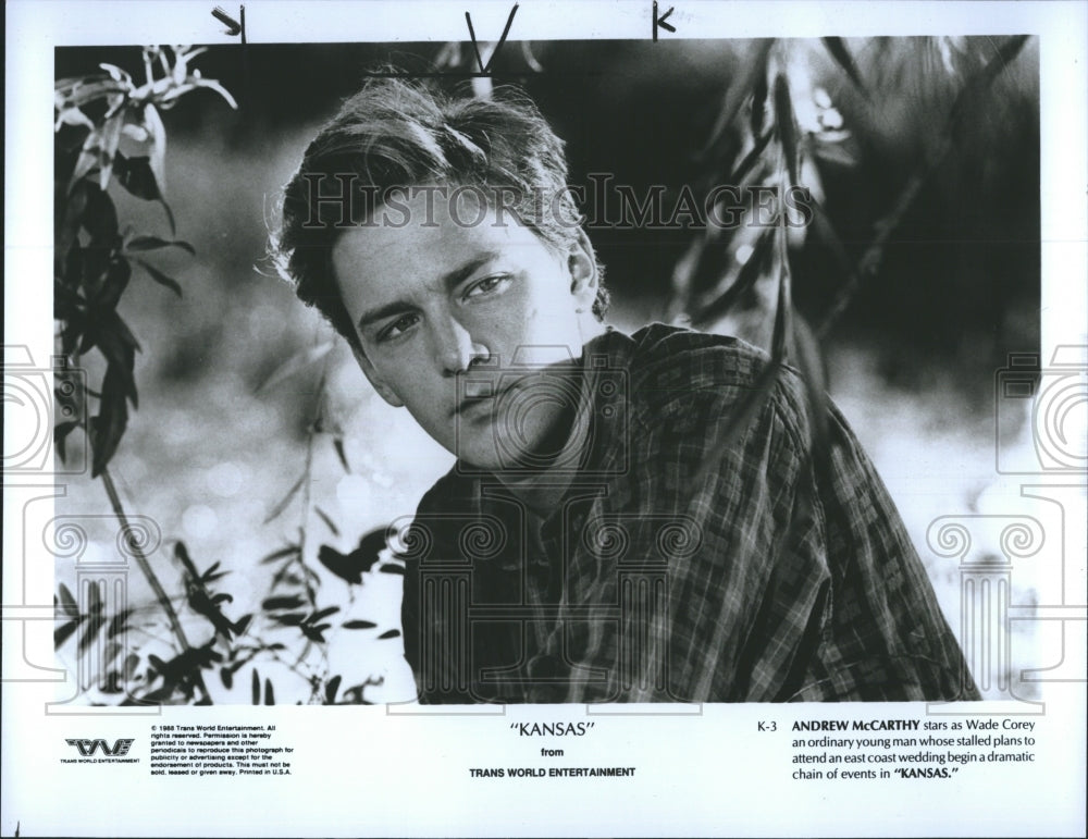 1988 Press Photo Actor Andrew McCarthy In Trans World Entertainment Film Kansas - Historic Images