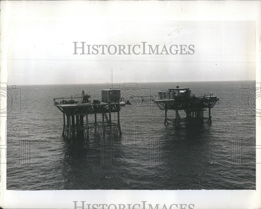 1973 Press Photo Natural Gas Drilling Production Platform - Historic Images