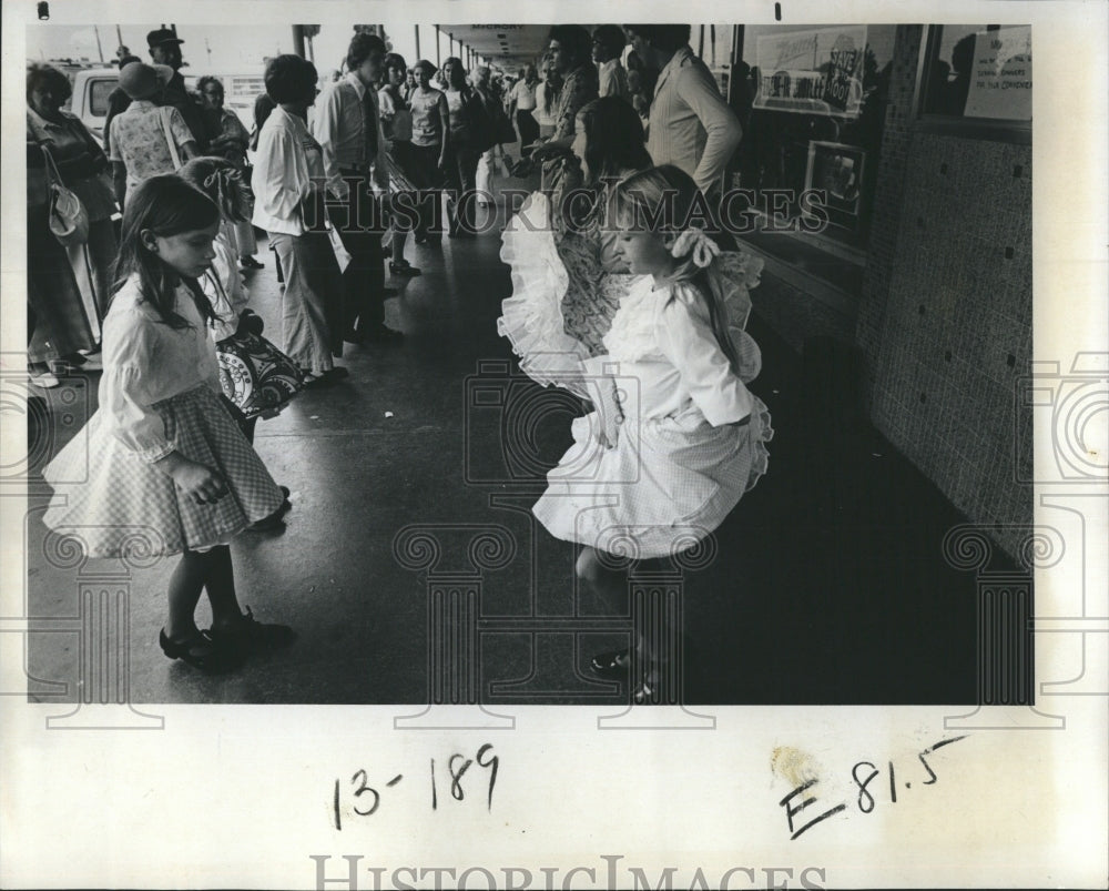 1977 Press Photo Children tap dancing at Southgate Shopping Center. - RSH10875 - Historic Images